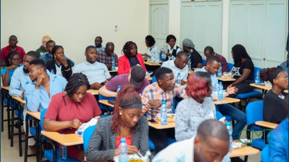 Le paradoxe de l’emploi des jeunes au Gabon : entre compétences recherchées et diplômés sans postes
