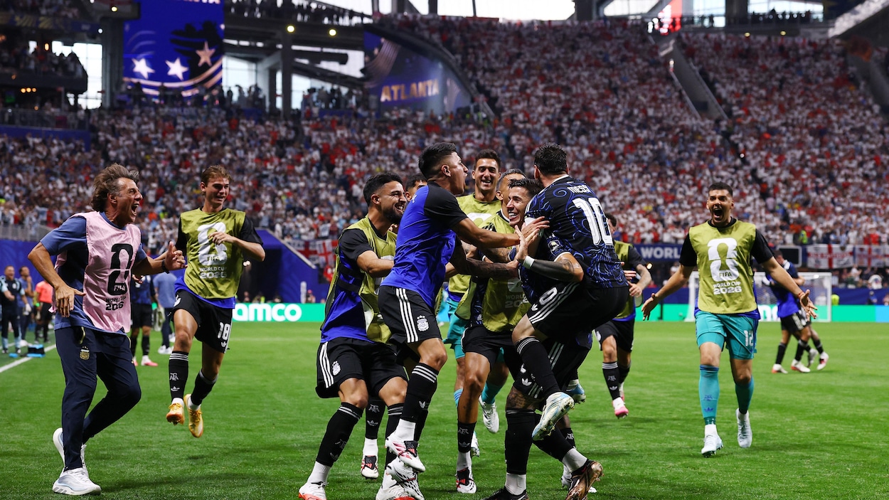 L&rsquo;argentine élimine l&rsquo;angleterre en demi-finale et file vers un nouveau sacre mondial