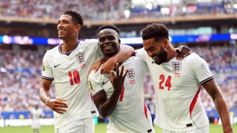 Angleterre : saka et les three lions célèbrent un exploit historique en coupe du monde