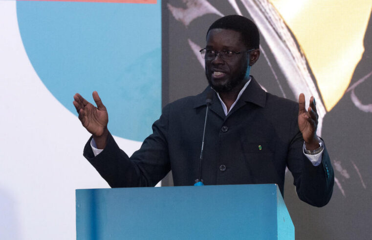 Le président Bassirou Diomaye Faye lance son parti Kiiraay au Sénégal