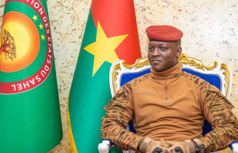 Burkina Faso : une milice numérique derrière les attaques contre les médias ?