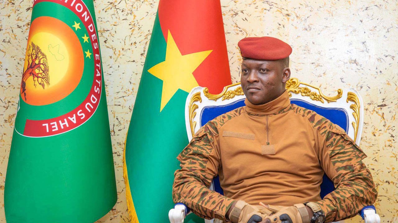 Burkina Faso : une milice numérique derrière les attaques contre les médias ?
