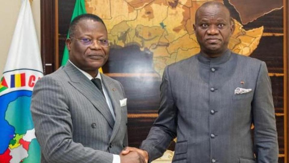 Le Gabon et le Togo scellent une coopération constitutionnelle stratégique