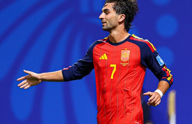 Ferran torres au psg : le fc barcelone défend son joueur
