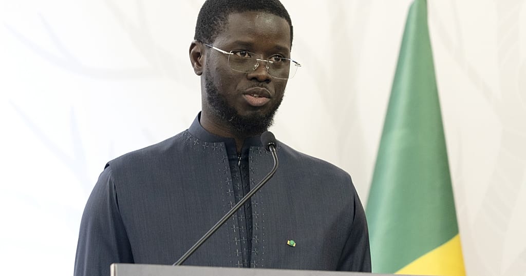 Sénégal : bassirou diomaye faye officialise son parti politique après rupture avec sonate sonko