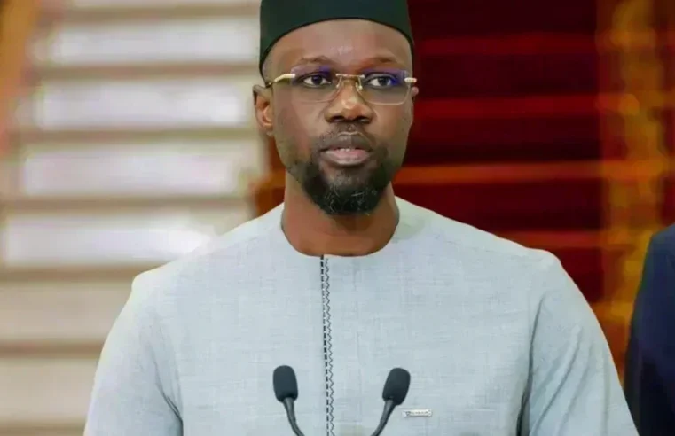 Hommage de Ousmane Sonko au guide religieux Serigne Abdou Bakhi Mbacké