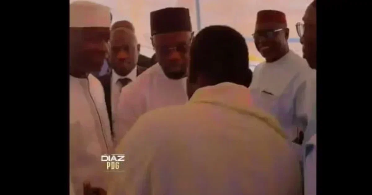 Ousmane Sonko rend hommage à la famille du Jaraaf Papa Youssou Ndoye