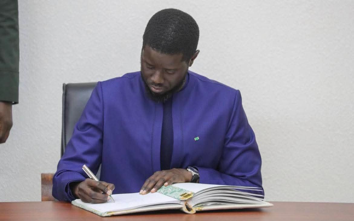 Nouvelle vague de limogeages au Sénégal : diomaye Faye remplace des cadres proches de sonko
