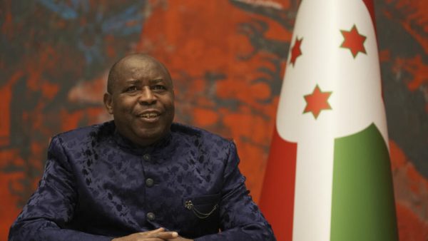 Évariste ndayishimiye reçoit l&rsquo;opposition congolaise et les leaders religieux à bujumbura