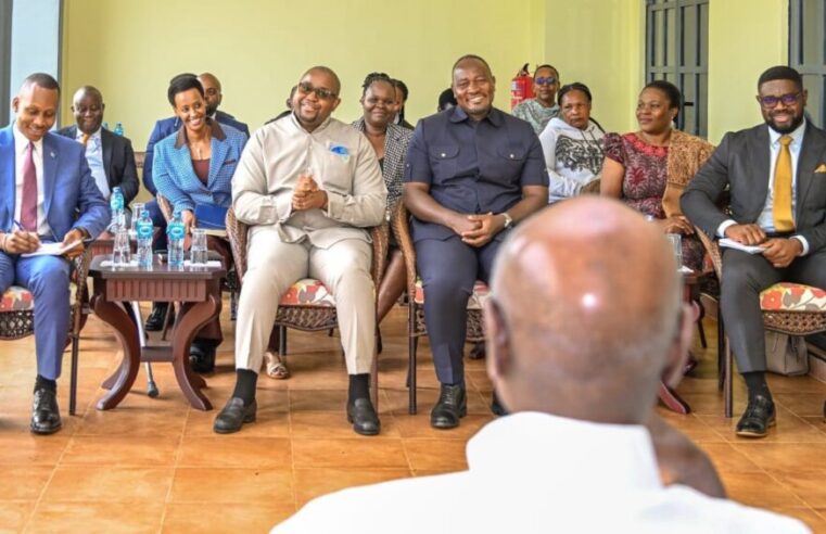 Tshisekedi envoie son ministre en mission spéciale auprès de Museveni