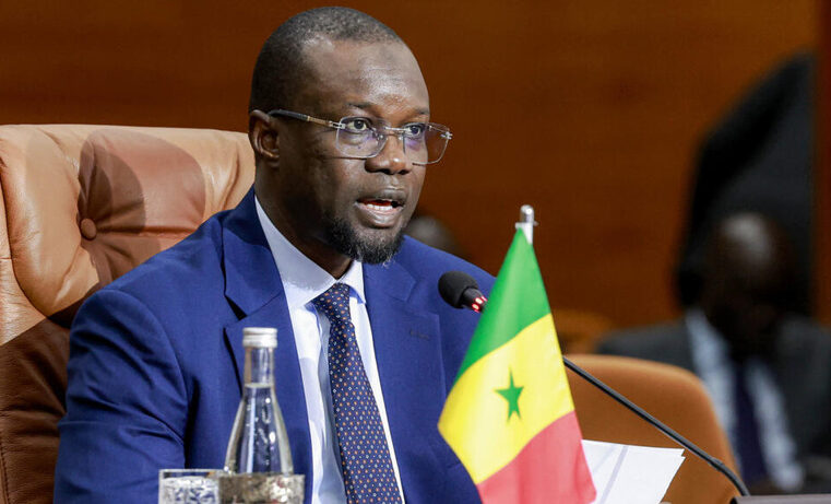 Sénégal : Ousmane Sonko dénonce un président « facile à manipuler »