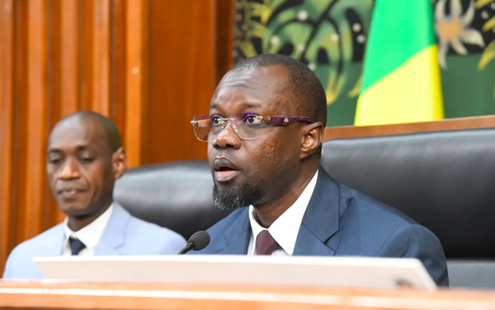 Sénégal : Ousmane Sonko brandit la menace de censure contre le gouvernement d&rsquo;Al Aminou Lo