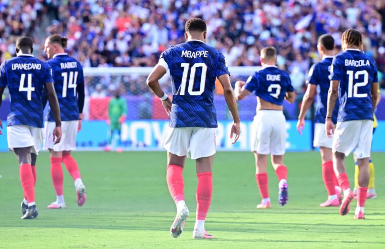 La domination des Bleus en Coupe du monde effraie la presse internationale après la Suède