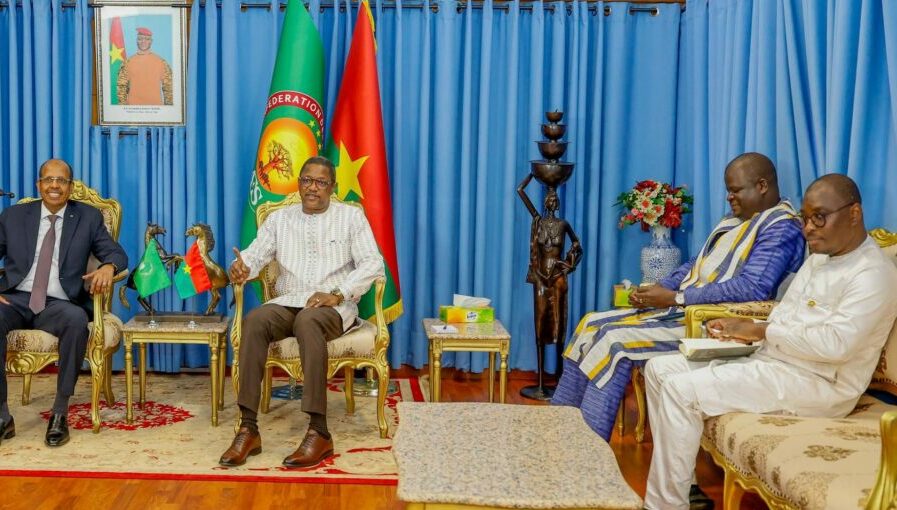 le président de l'UA en mission au Burkina Faso pour relancer le dialogue