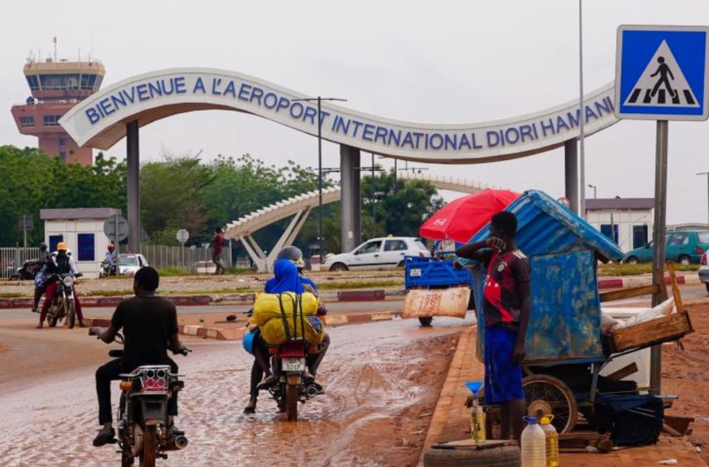 Niamey sous haute tension : la capitale nigérienne face à l&rsquo;incertitude