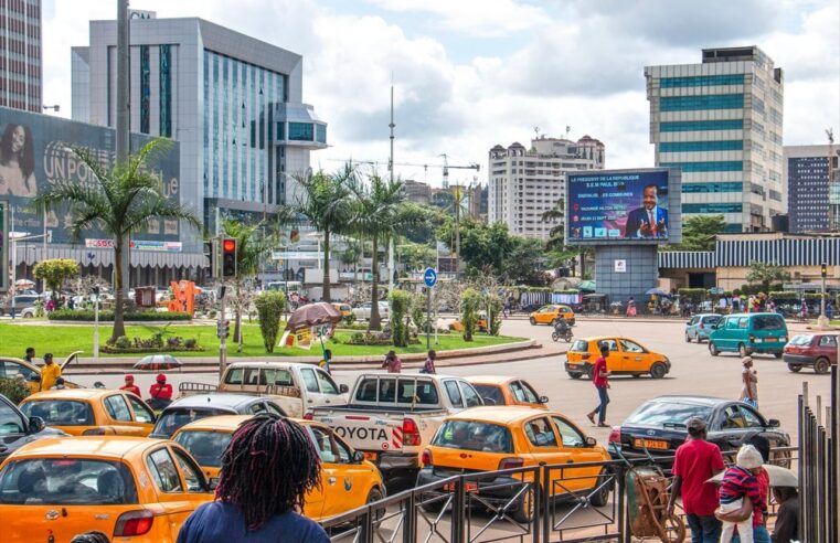 Le Cameroun navigue dans l&rsquo;incertitude politique avant une émission obligataire clé