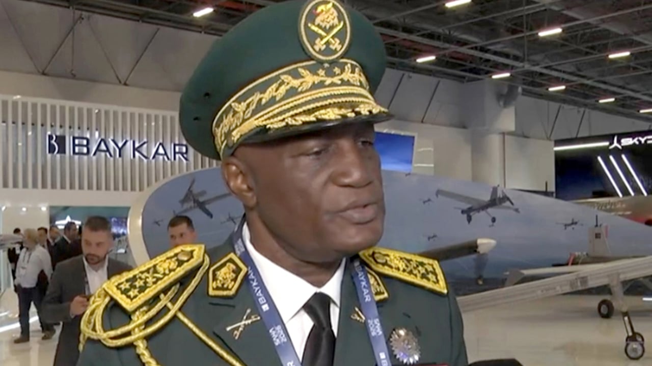 Hippolyte Ebaka : l&rsquo;homme qui dirige réellement les armées du Cameroun