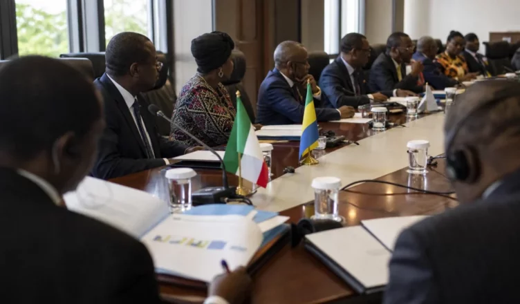 Le Gabon réoriente ses bourses d&rsquo;études vers les campus africains