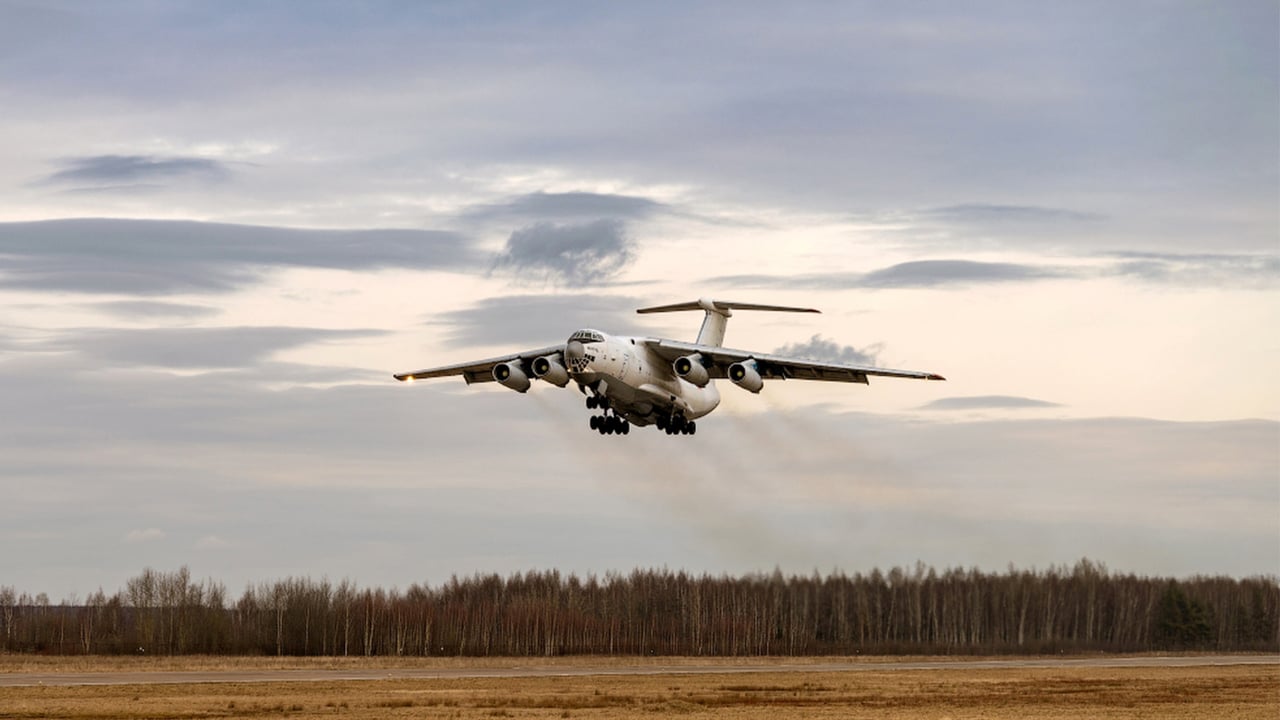 Comment l&rsquo;aviation russe alimente le Sahel en armes et en mercenaires