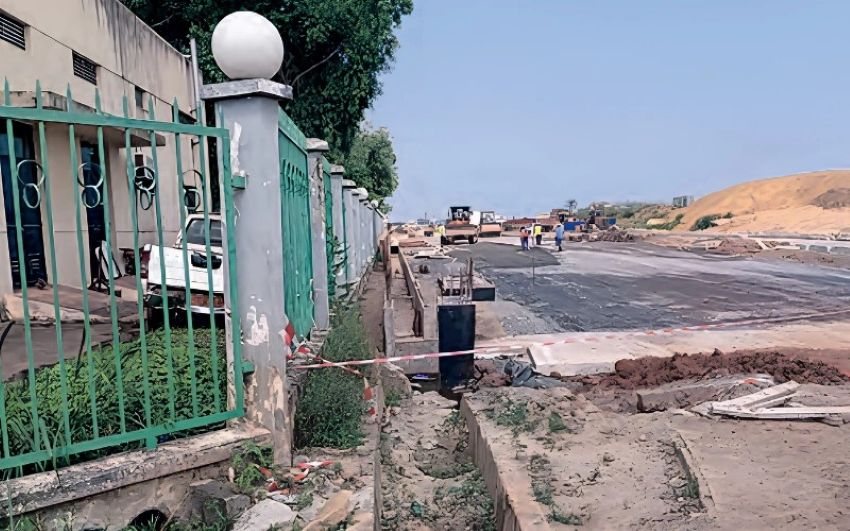 Gabon : le boulevard de la Transition, entre impératif de bitume et contrôle des fonds publics