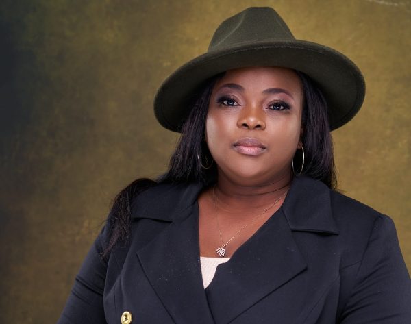 Noélie Elykem : quand une artiste défie le Togo sur TikTok