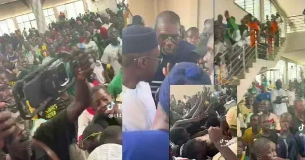 Koki : une foule en liesse interrompt la visite d&rsquo;Ousmane Sonko à Louga