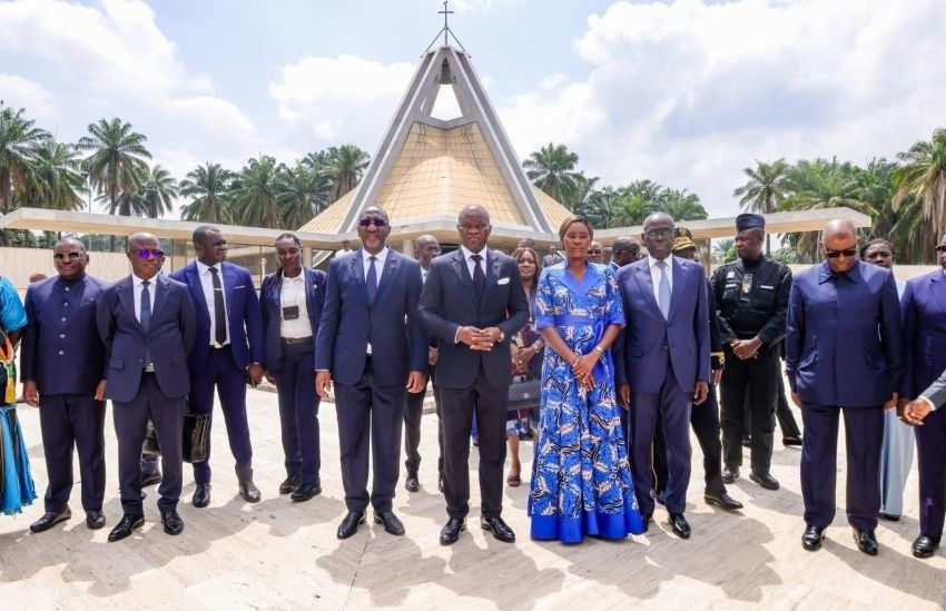 Le président gabonais Brice Clotaire Oligui Nguema lors de sa visite à Yamoussoukro