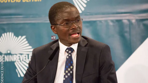 Lazare Sehouéto lors d'un débat sur l'État de droit et l'alternance politique au Bénin