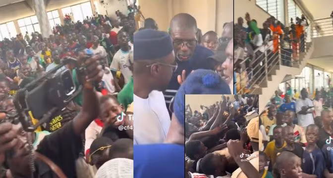 Ousmane Sonko entouré par une foule enthousiaste à Koki Ousmane Sonko entouré par une foule enthousiaste à Koki