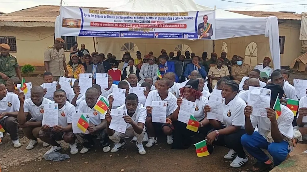 Jeunes détenus camerounais libérés après paiement de leurs dettes de contrainte par corps