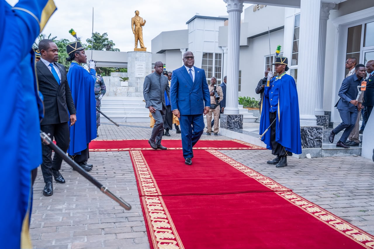 Félix-Antoine Tshisekedi et Brice Clotaire Oligui Nguema lors de leur rencontre à Libreville