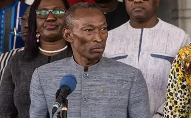 Burkina Faso : l&rsquo;ancien Premier ministre Apollinaire Kyélem de Tambèla bloqué à l&rsquo;intérieur des frontières