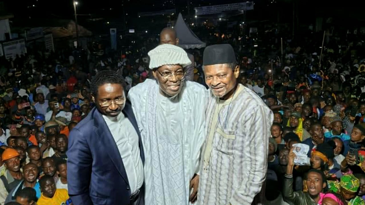 Cameroun : le tournant manqué d&rsquo;Anicet Ekane à Yaoundé face à l&rsquo;absence d&rsquo;Issa Tchiroma Bakary